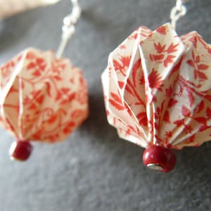 Orecchini origami, palle di carta origami, palla lanterna, palla di carta Liberty