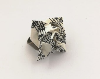 Bague origami rose papier musique