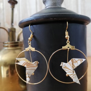 Kreolische Origami-Ohrringe, Kreolische Origami-Tauben, weiße und goldene Tauben, weißes und goldenes Juwel, Taubenjuwel, Hochzeitsjuwel