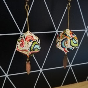 Orecchini di origami a cubo multicolore, cubo di origami gioiello, gioiello di carta origami