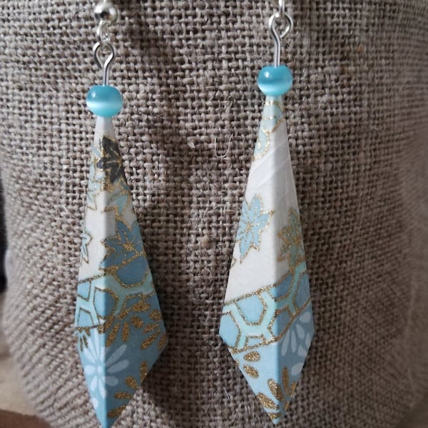 Boucles d'oreilles origami papier japonais bleu et or, pendants d'oreilles origami papier washi bleu et or