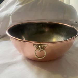 10 inch British Antique Copper Whisking/ Mixing Bowl with brass rings