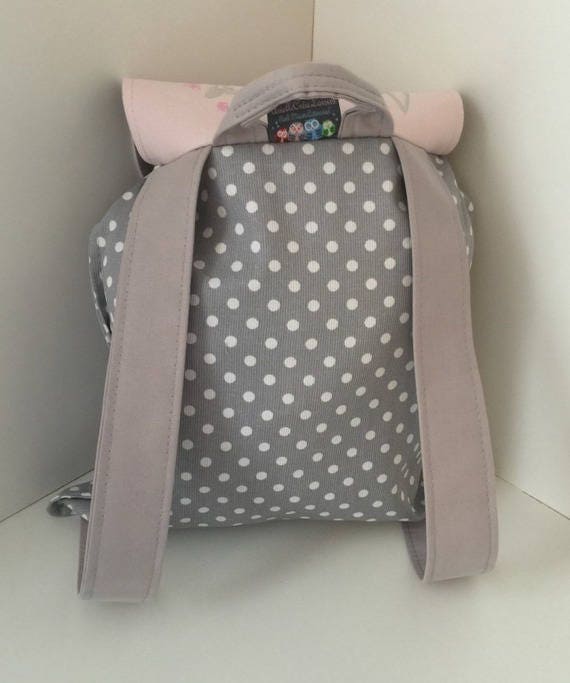 sac enfant personnalisable Petite fille aux papillons – Cool and