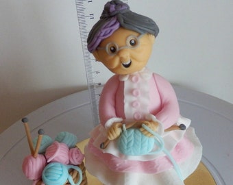 Topper de pastel Fondant, abuela y una cesta de lana