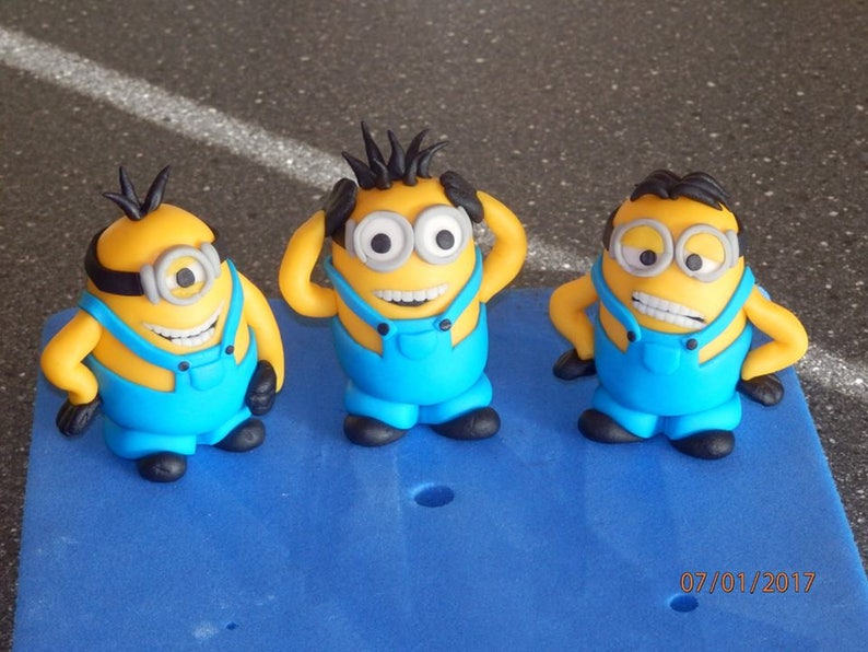 Fondant cake 3d toppers minions 3pcs. set edible image 1