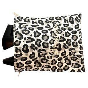 Personalized Travel Shoe Bag: Monogrammed Shoe Storage, Embroidered Gift Travel Shoe Bag for Dressed Shoe Carry Bag for Travel Shoe Bag