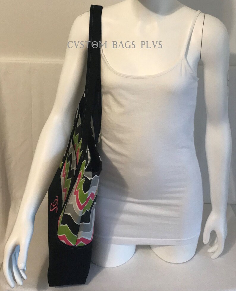 Zipped Canvas Beach Bag Tote with Inside /& Outside Pockets-FREE Embroidery Monogram-Zipped Beach Bag-Zipped Teacher Tote Bag-Zipped Tote Bag
