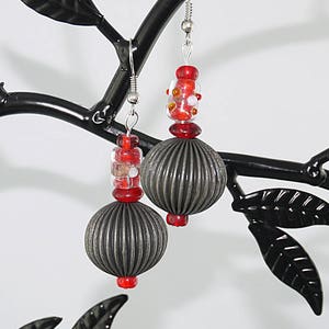 BUCKLES of ears gray ribbed METAL and Red Lampwork Glass Bead