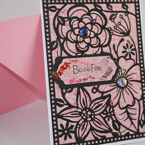 Carte Scrapbooking Bonne Fête Fleurs et strass rose