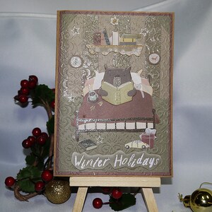 Carte vœux Winter Holiday dessin naïf ours dans son lit