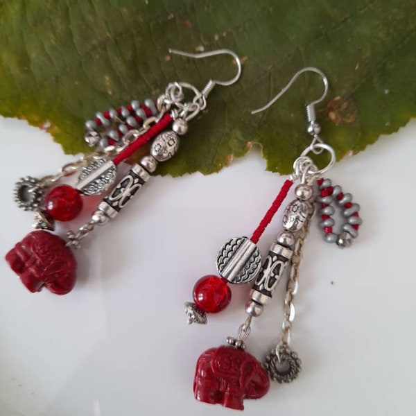 Boucle d'oreille bohème "les éléphants rouges", boho, pendants pierre naturelle, perle tibétaine, style gypsy, miyuki rouge,