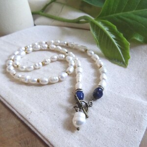 Halsband med sötvattenspärlor och lapis lazuli, trendigt halsband för kvinnor, modernt ädelstenshalsband