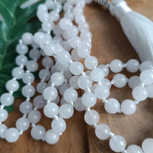 Moon pearl necklace, 108 mala necklace, yoga necklace, meditation necklace, women&#39;s necklace in white natural stone, white tassel