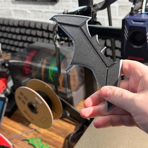 Cosplay Prop 3D Printed Batarangs image 6