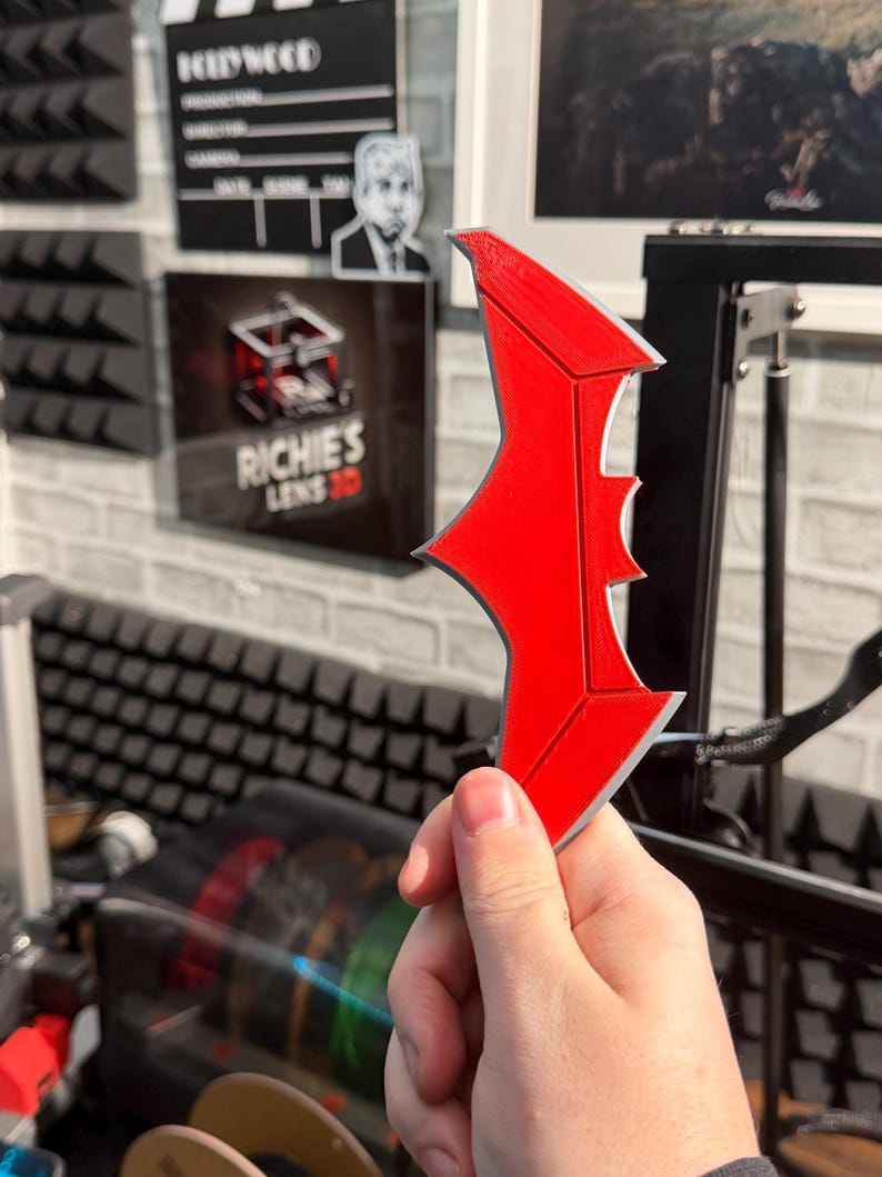 Cosplay Prop 3D Printed Batarangs image 3