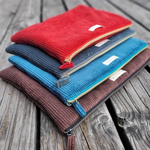 Capa de veludo cotelê - Diversas cores disponíveis - Ideal para tablets, leitores digitais, iPads e computadores - Personalizável - Feita sob medida - Presente de Natal