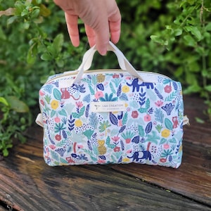 Trousse pour enfant personnalisable - couleurs motif au choix - coton matelassé - - intérieur imperméable - Idéal cadeau de naissance