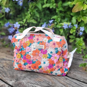 Trousse pochette de toilette ou maquillage - 55 imprimés aux choix - coton matelassée  - Fabriquer en France - Artisanal - idéal Cadeau