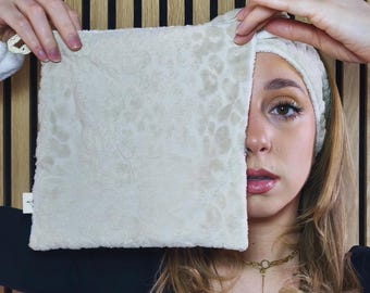 Facial towel, skincare product - made of bamboo sponge and organic sponge - various colors - handcrafted in France