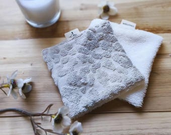 Reusable, double-sided makeup remover wipes made of sponge and organic bamboo, handmade zero-waste reusable makeup remover pads