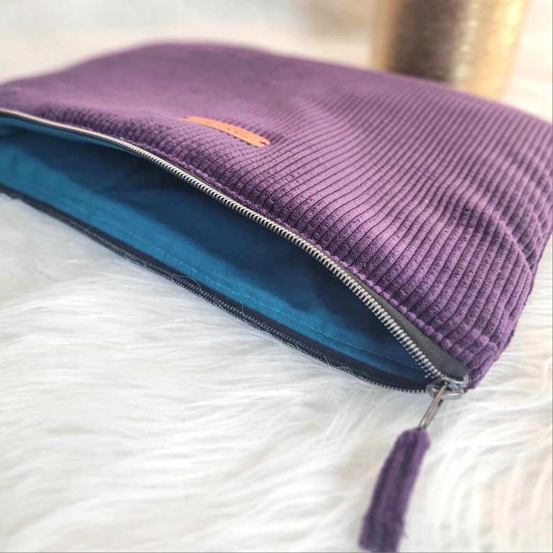 Pochette Housse Velours côtelé 31 couleurs au choix tablette iPad ordinateur personnalisable sur mesure violet