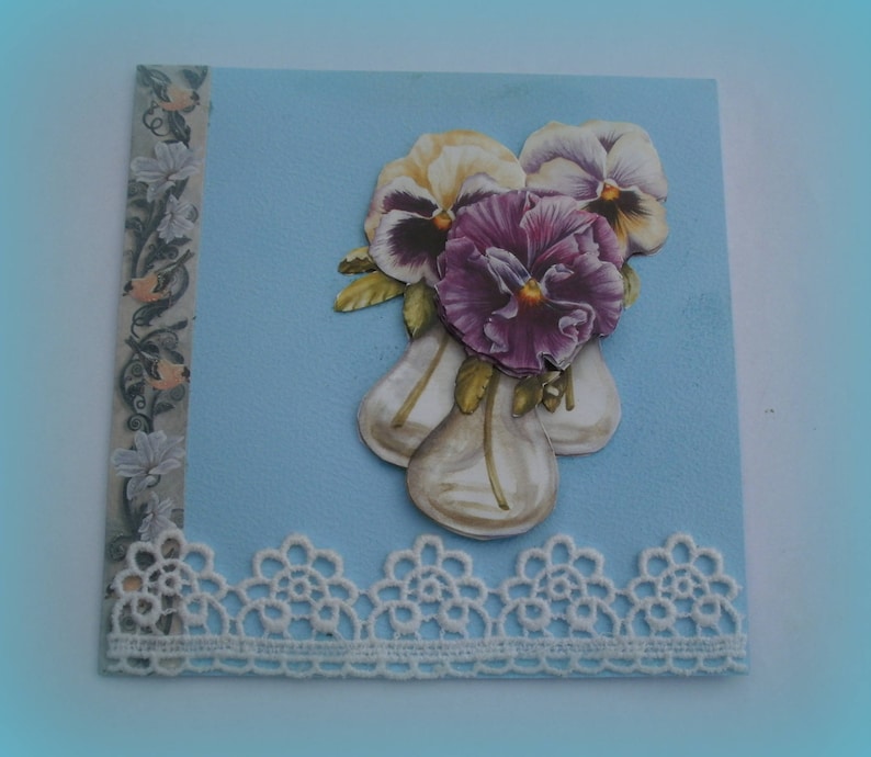 60 carte de voeux vase pensées violettes et jaunes en 3d image 1