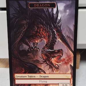 MtG Dragon 5/5 en Dragon 6/6 dubbelzijdig token alternatieve kunst - EDH, Commander, Cube Draft en Casual
