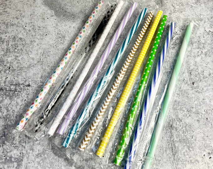 10 Plastic Drinking Straws - Assorted Colors - Party - Entertaining - K8