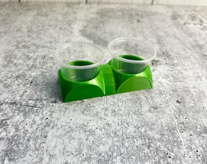 READ DESCRIPTION - Mixing Cup Holder - 1 oz (30ml) - 2 Count- Green - Scratch and Dent Sale