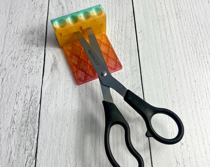 UV Adapter for Scissors - Glitter Scissor Adapter - Trauma Scissors