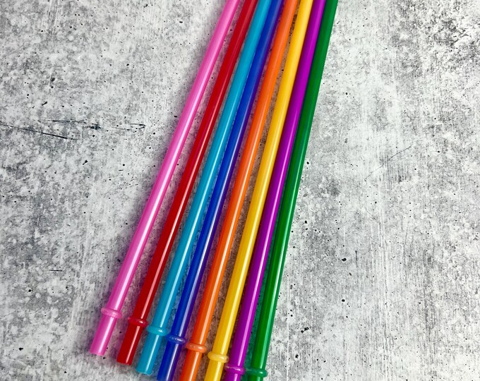 JUNE CLEARANCE - 8 Plastic Drinking Straws - Assorted Colors - Party - Entertaining -