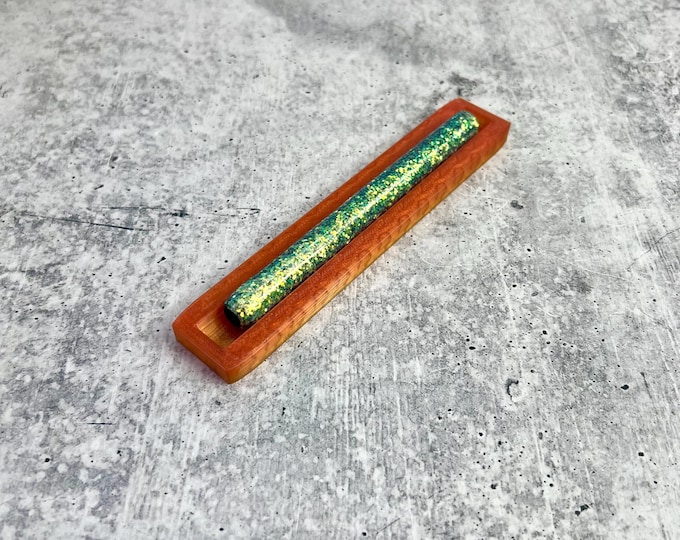 Glitter Epoxy Pen Cradle