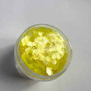 CLEARANCE - Lemonade Glitter Mix - 1 oz