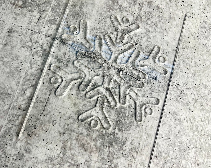 JUNE CLEARANCE - Snowflake Print Stencil, Bleached Shirt Stencil, Snowflake Acrylic Stencil - Christmas - XMAS