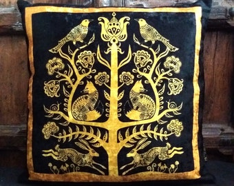 Folk Art Samtkissen, Schwarz und Gold Cottagecore Kissen