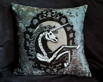 Gothic Samt Kissen Skelecorn, Einhorn Skelett Kissen, anatomischer dunkler Cottagecore