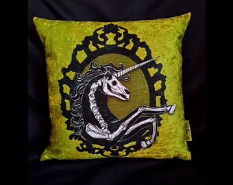Samtkissen Skelecorn, anatomisches Einhorn Skelett grün Samtkissen, Gothic Dekokissen