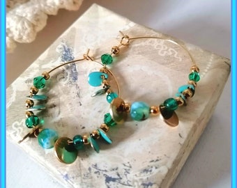 Boucles d'oreilles anneaux/créoles, Boucles d'oreilles acier doré, Bijoux été, Bijoux tendance, Boucles perles turquoise, idée cadeau