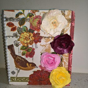 carte toute occasion intitulée :"Au nom de la rose"