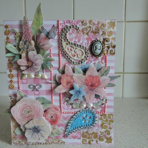 Carte toute occasion intitulée fleurs et arabesques...