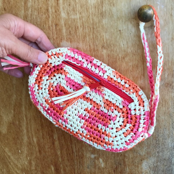 Crochet raffia case with handle and external pocket, handbag holder, summer wallet, purse for the beach