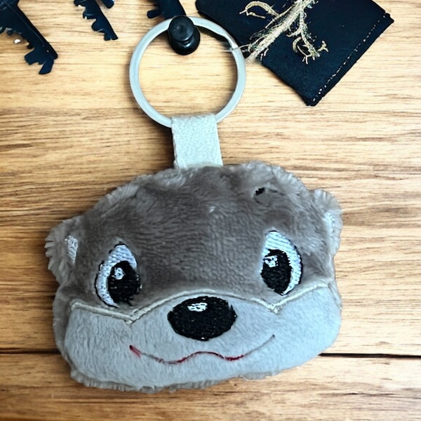 porte clés loutre en peluche, porte clé animal, porte clé artisanal, porte clé peluche, porte clef loutre, porte clefs