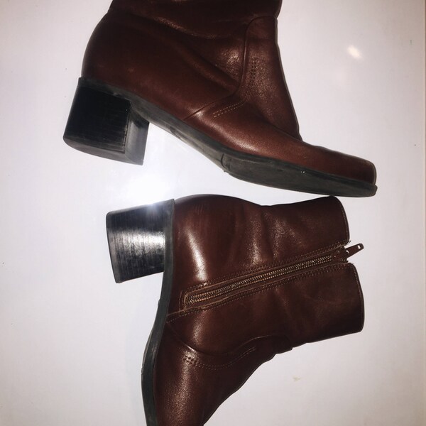 Womens leather bootie.