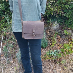 sac en cuir / sac à bandoulière en cuir marron vieilli / sac messager artisanal / sacoche cuir cousu main.