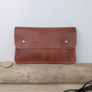 Blague à tabac en cuir marron à pressions / Pochette à tabac cuir vieilli / Portefeuille minimaliste en cuir.