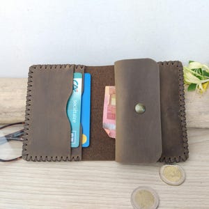 Portefeuille homme en cuir marron vieilli / portefeuille de poche / porte-monnaie porte-carte / petit portefeuille format carte bancaire.
