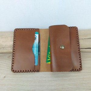 Portefeuille homme en cuir marron / portefeuille de poche / porte-monnaie porte-carte / petit portefeuille format carte bancaire.