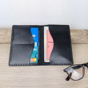 étui passeport en cuir noir / étui à carte grise / étui papiers de voiture / portefeuille minimaliste pour homme / artisanat cuir cousu main