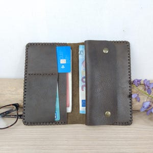 Portefeuille homme en cuir brun-vert effet vieilli / portefeuille porte-monnaie à pressions / portefeuille artisanal cuir cousu main