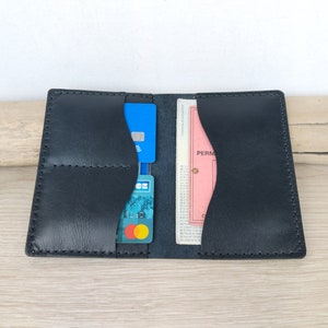 étui passeport en cuir noir / étui à carte grise / étui papiers de voiture / portefeuille minimaliste pour homme / artisanat cuir cousu main